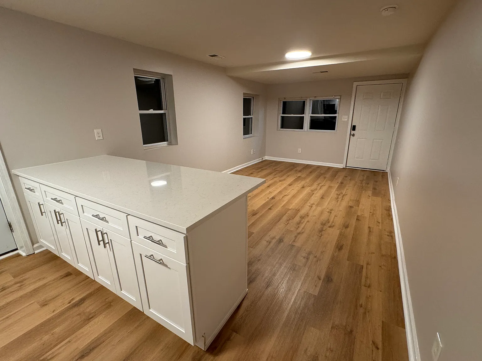 1129 Hessian Ave — Photo 3