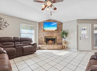 2717 S Meadow Dr, Fort Worth, TX 76133