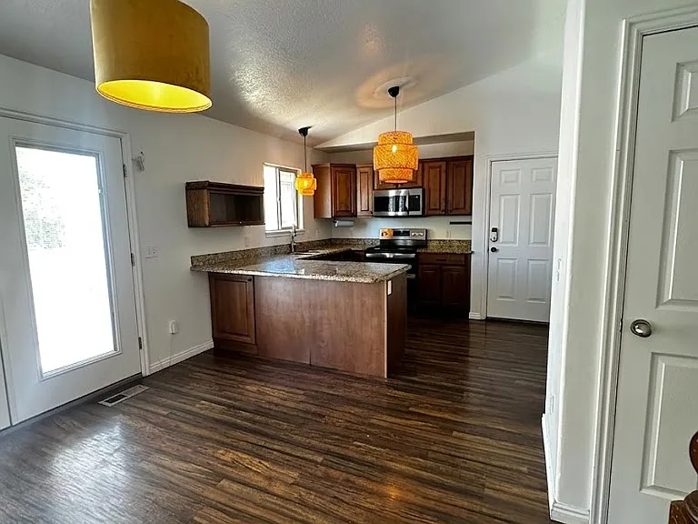 307 N Marion St W — Photo 3