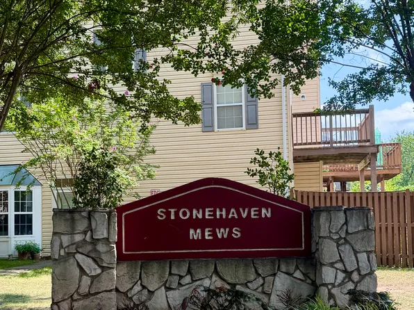 2446 Wentworth Dr, Crofton, MD 21114