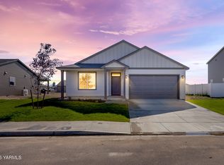 306 Amberly Ave, Grandview, WA 98930