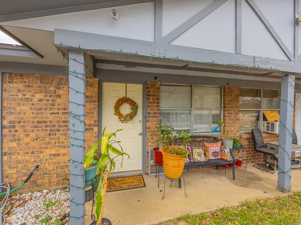 616 W Cedar St, Arlington, TX 76011