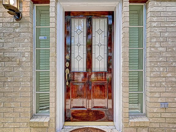 2nd image of 12419 Shadycrest Dr