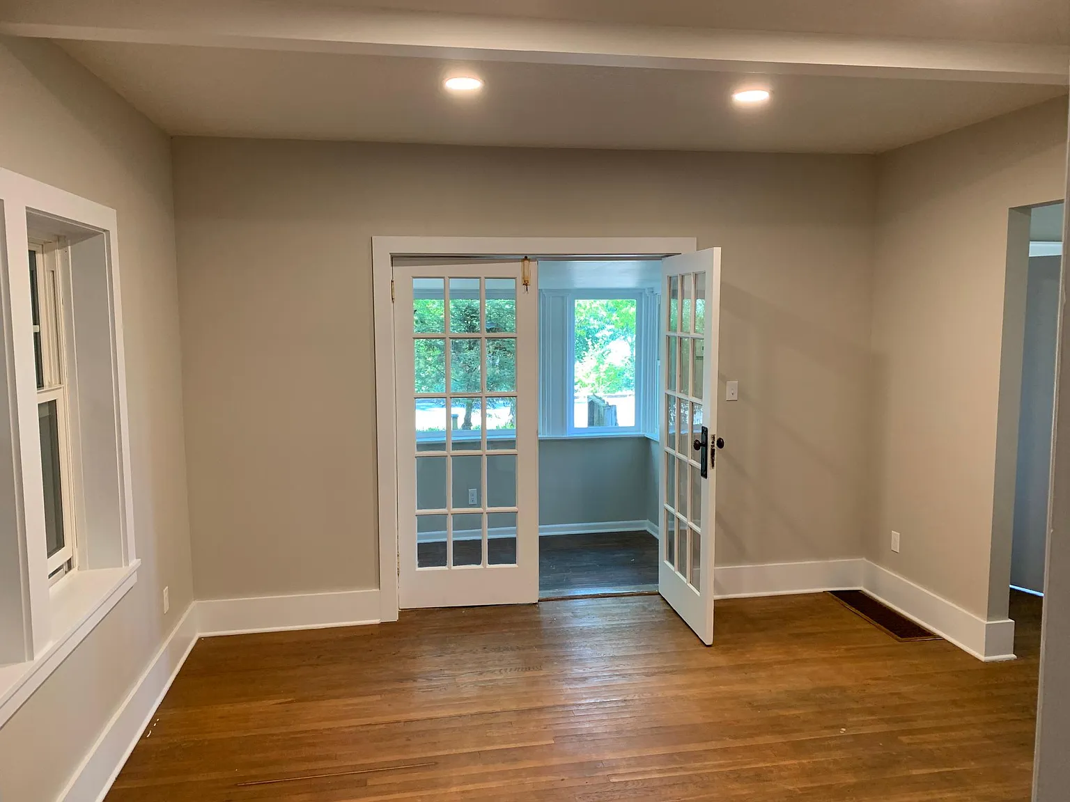 3135 N Willamette Blvd — Photo 4
