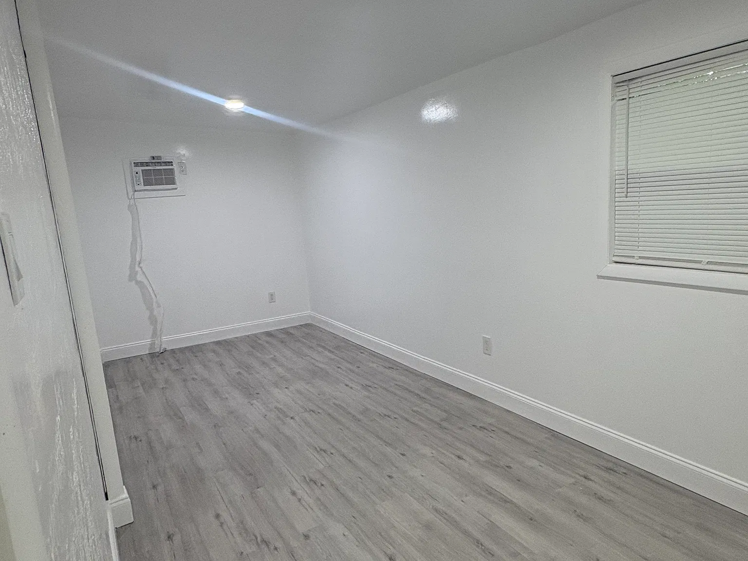 1 bed, 550 sqft, $2,150 — Photo 2