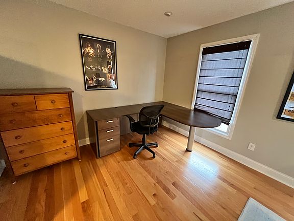 4th image of 1030 Colina Dr