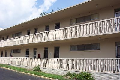 2nd image of 700 Melrose Ave APT F23