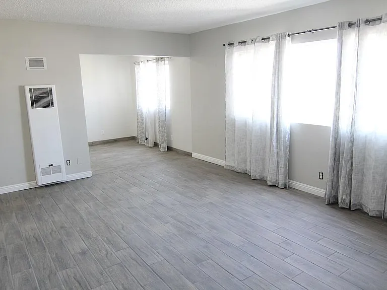 3247 W Century Blvd #8 — Photo 1