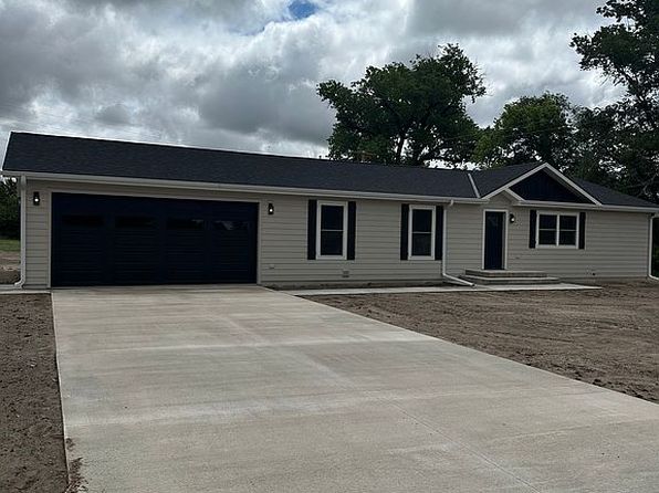 137 N Willow