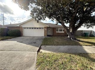 2048 Saulet Pl, Harvey, LA 70058