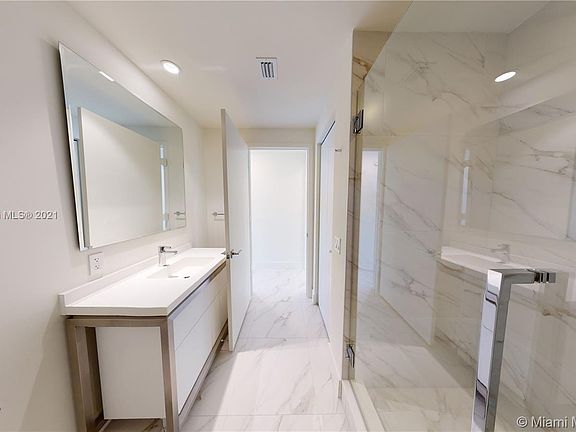 3rd image of 2300 Laguna Cir #615