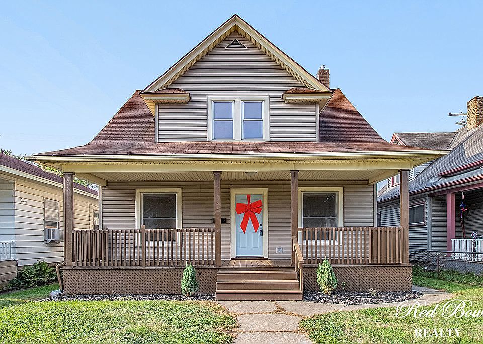 1st image of 118 E Donald St