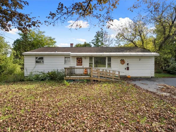 16 Buttonball Rd, Whitesboro, NY 13492