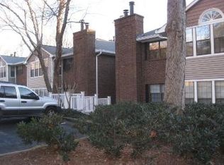 608 Barrington Hills Dr, Sandy Springs, GA 30350