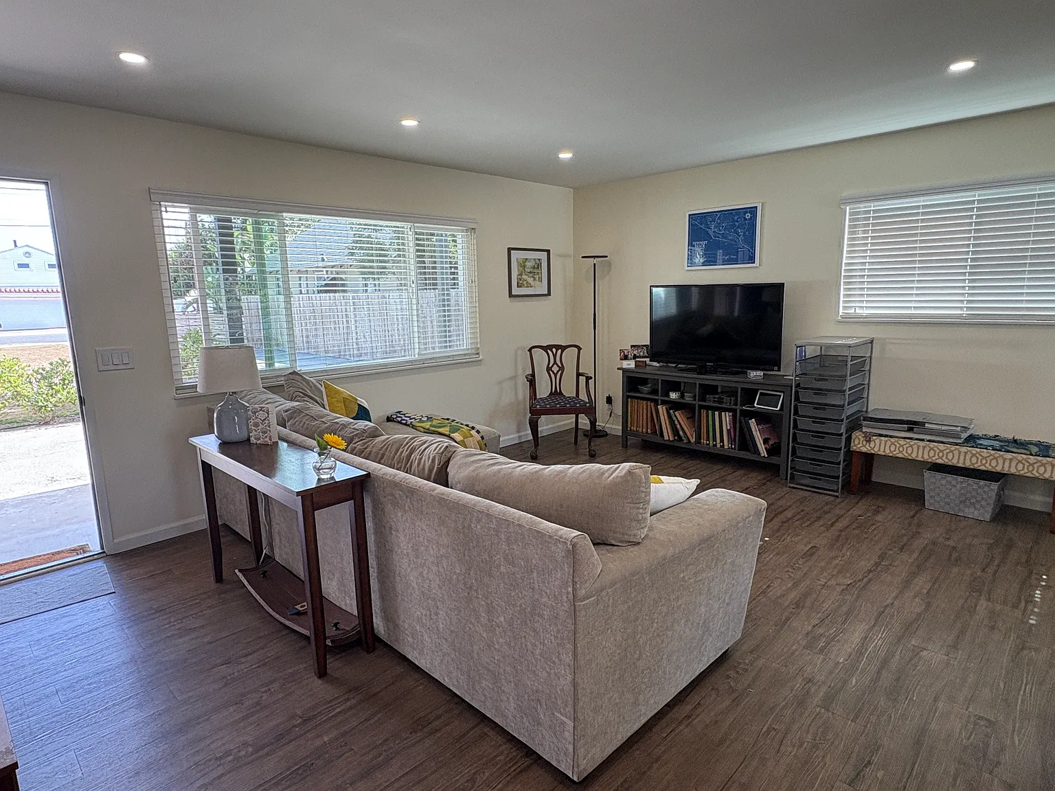 2 bed, 800 sqft, $2,900 — Photo 2