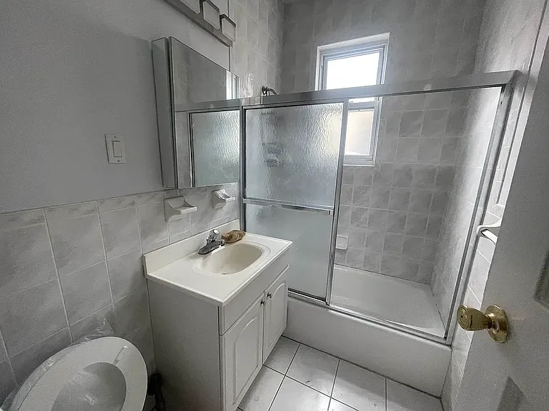 23-61 28th St #2F — Photo 6