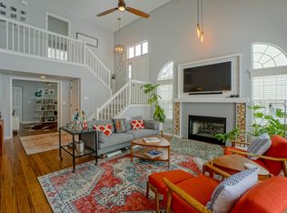 913 Eagleton Dr, Lake Geneva, WI 53147