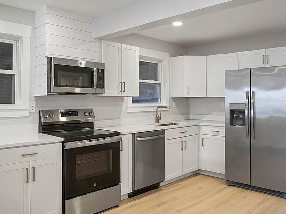 4th image of 415 Parkdale Dr APT 2B