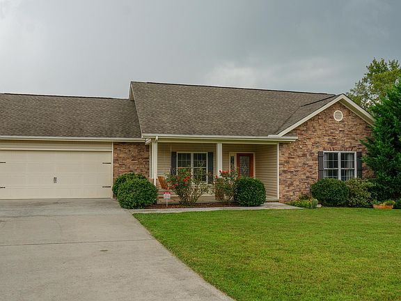 2nd image of 589 Dixie Meadows Dr