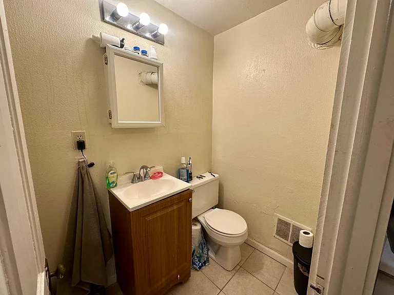 Charming Juneau Village Apartments! — Photo 7