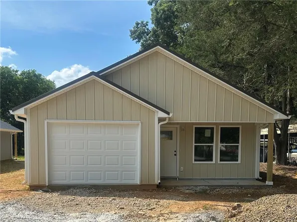 545 Old Tennessee Hwy NE, White, GA 30184