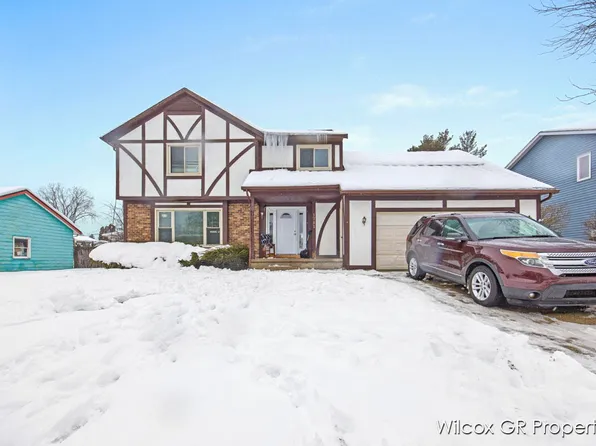 1791 Lockmere Dr SE, Kentwood, MI 49508