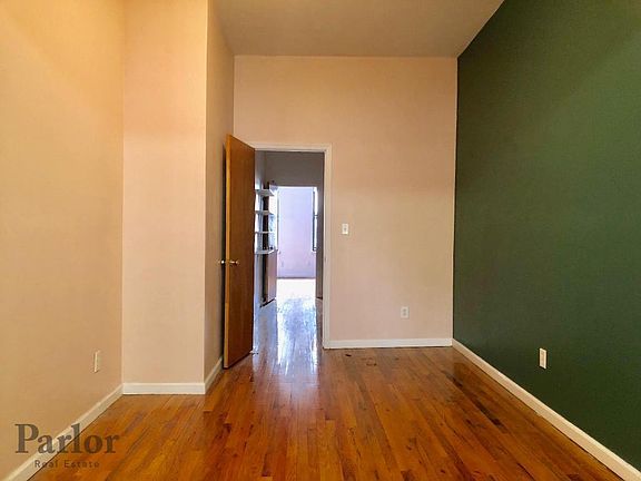 5th image of 154 Wilson Ave APT 2L