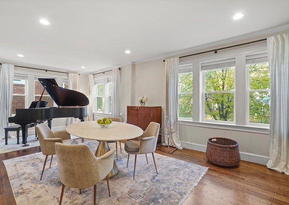 1st image of 90 Lawton St #1