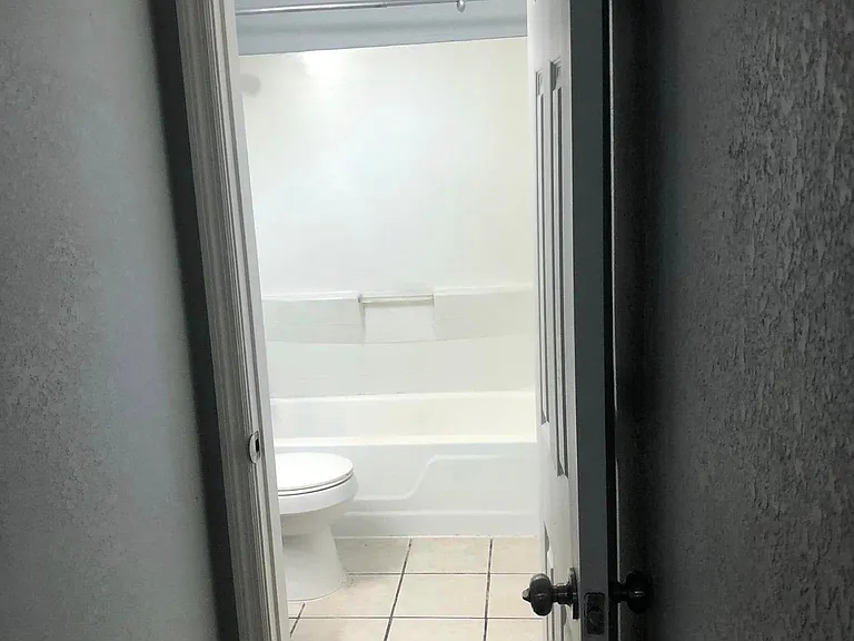 108 Karde Ln #B — Photo 9