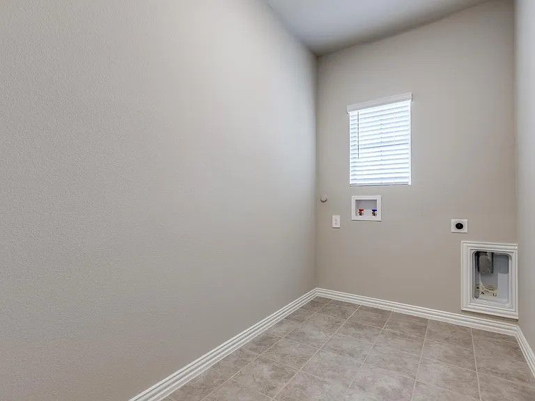 4805 Everly Ct — Photo 22
