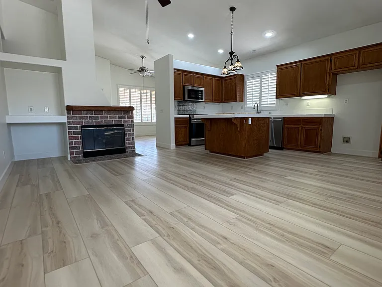 22746 Hannah Ct — Photo 4