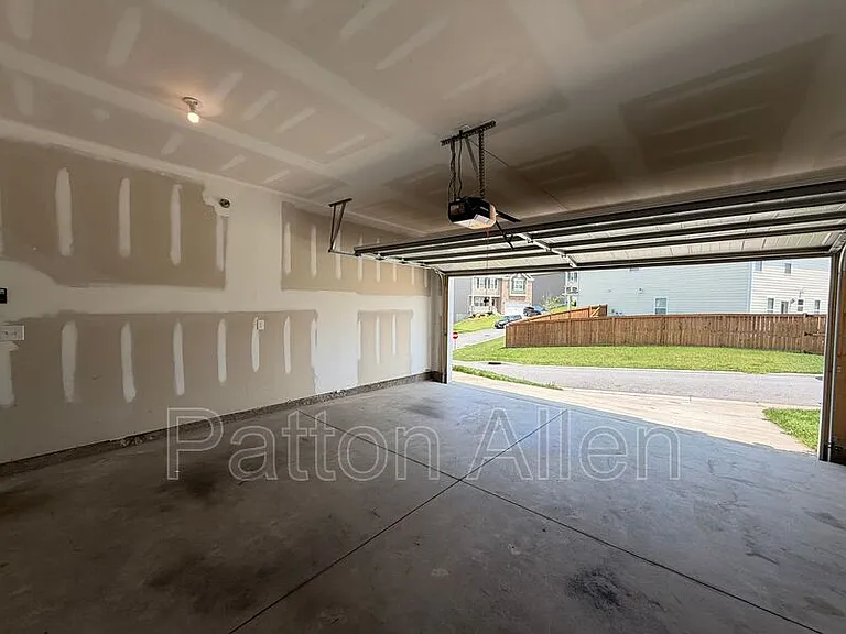 138 Marathon Ln — Photo 28