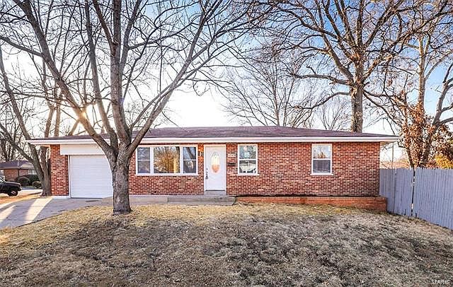1st image of 4343 Eminence Ave