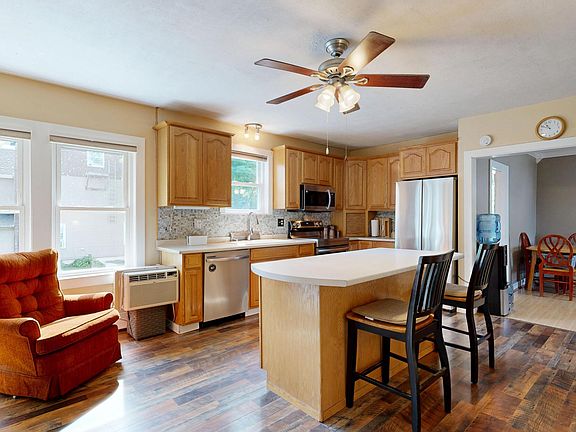 4th image of 18 Goddard Road