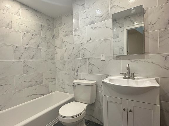 4th image of 408 W 56th St APT 3C