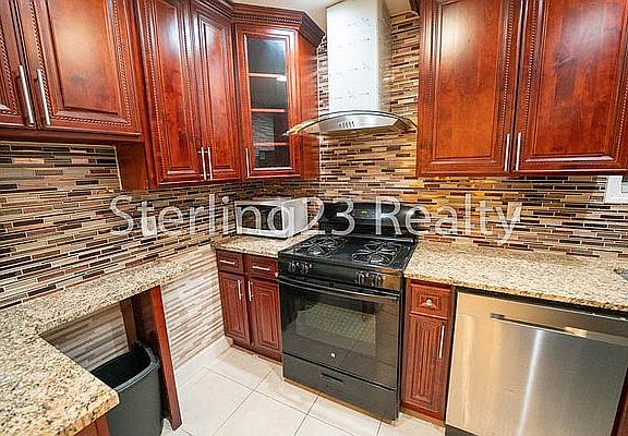 3rd image of 36-15 32nd St #1
