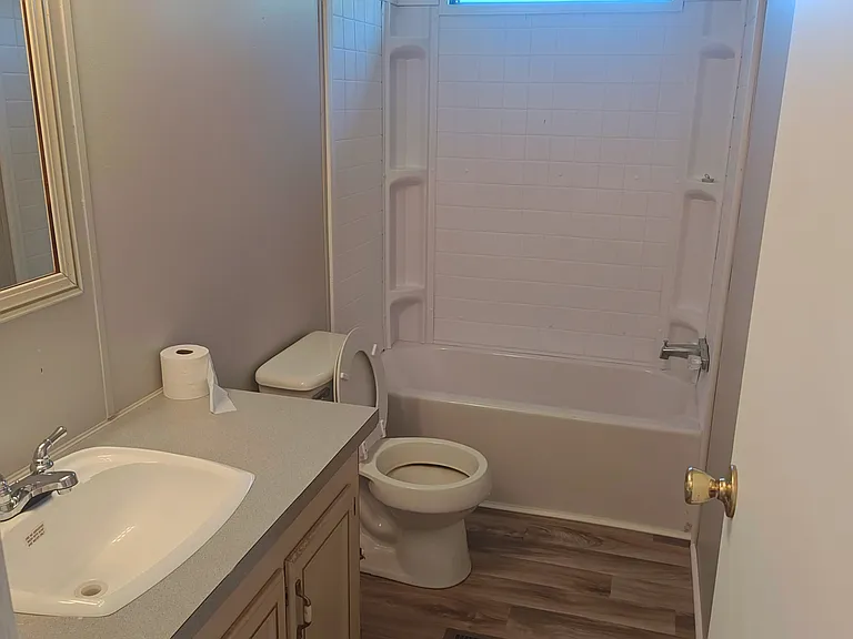 612 W Main St #16 — Photo 14