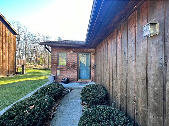 3rd image of 96 Elm Rd