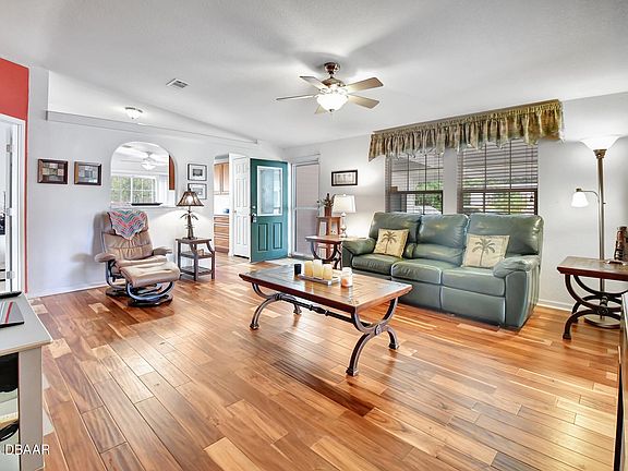 5th image of 1380 Blackcherry St