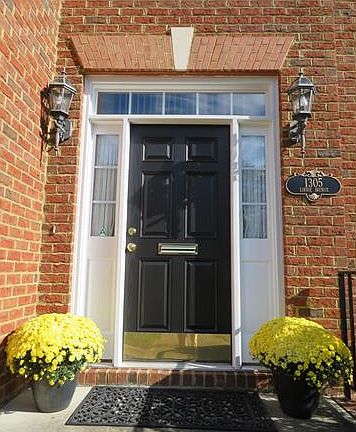 2nd image of 1305 Libbie Ave
