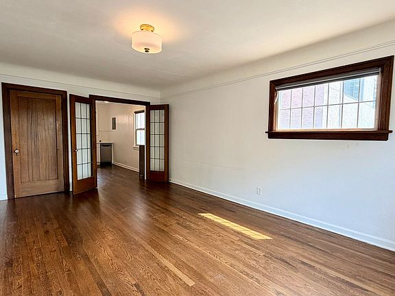 3rd image of 5234 University Way NE #102