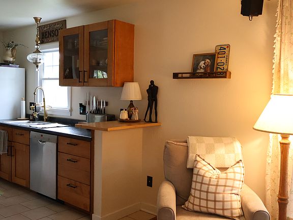 5th image of 4214 Warwick Way