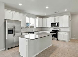 944 Ravenwood Ln, Van Alstyne, TX 75495