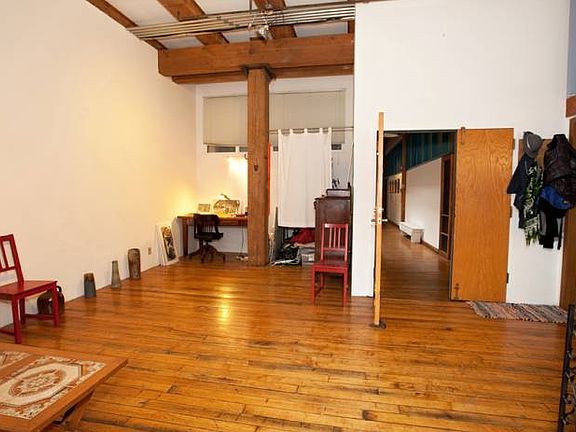 Loft towards Office