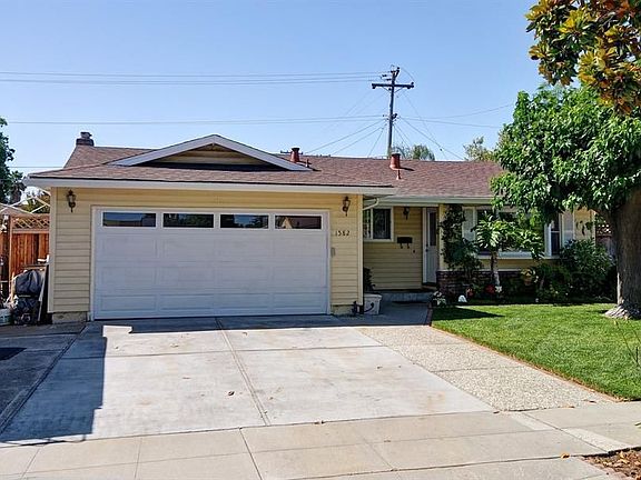 3rd image of 1582 Silvercrest Dr