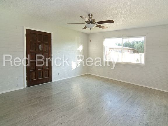 3rd image of 3421 N Paiute Way APT 1