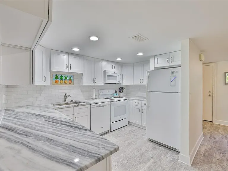 1028 Apollo Beach Blvd #8 — Photo 3