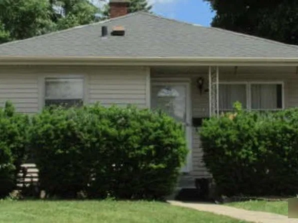 2033 Jay Eye See Ave, Racine, WI 53403