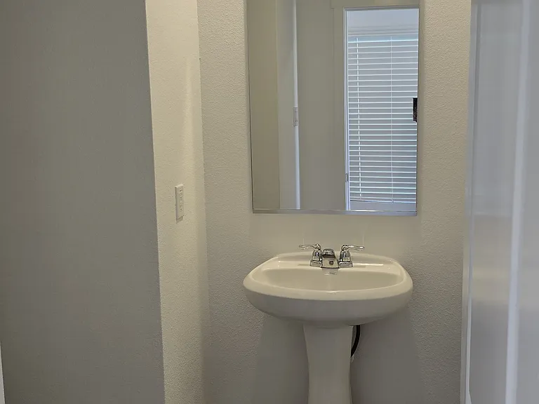 6300 Sanderling St — Photo 11