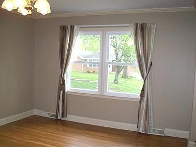 5th image of 211 Glenwood Pl